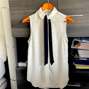 H&M blouse . White /beige . Size 6